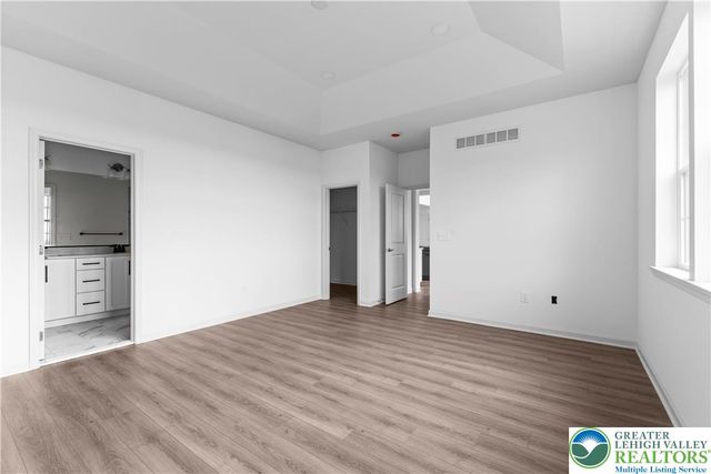 4780 Farrcroft Drive 113, Forks Twp, PA 18040