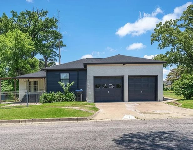 300 Hailey, Longview, TX 75602