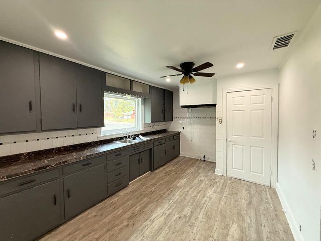 300 Hailey, Longview, TX 75602