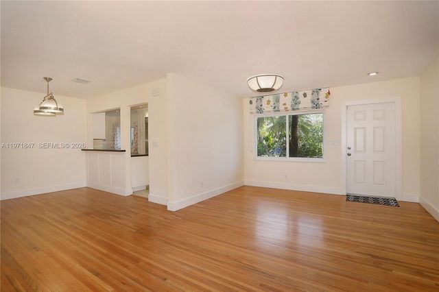 8300 SW 61st Ave, South Miami, FL 33143