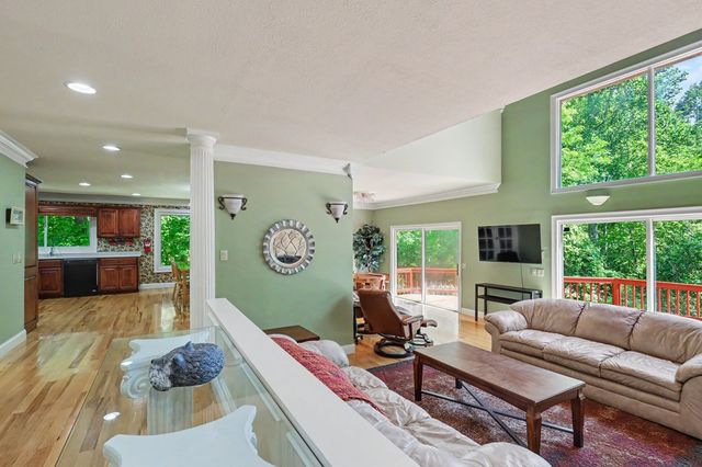 792 Bugscuffle Road, Hiawassee, GA 30546