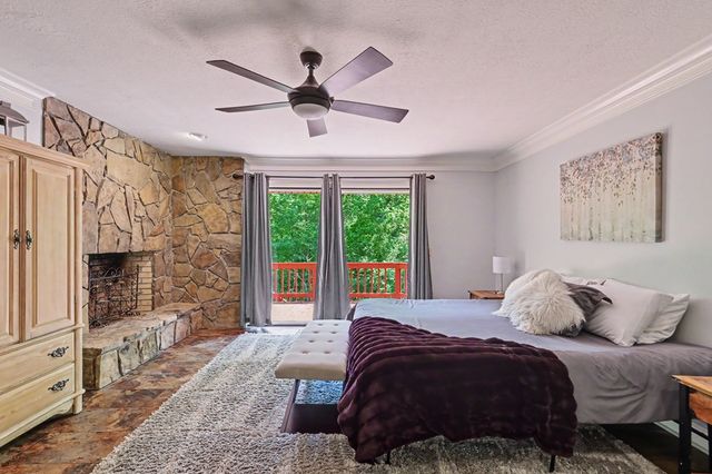 792 Bugscuffle Road, Hiawassee, GA 30546