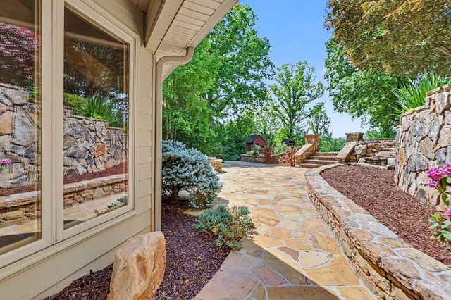 792 Bugscuffle Road, Hiawassee, GA 30546