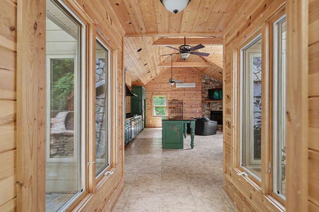 792 Bugscuffle Road, Hiawassee, GA 30546