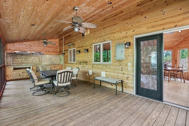 792 Bugscuffle Road, Hiawassee, GA 30546
