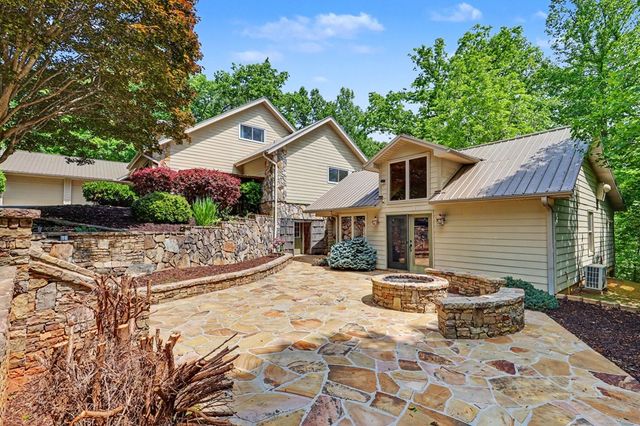792 Bugscuffle Road, Hiawassee, GA 30546