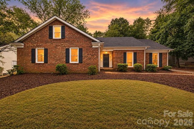 3027 Deep Meadow Lane, Charlotte, NC 28210