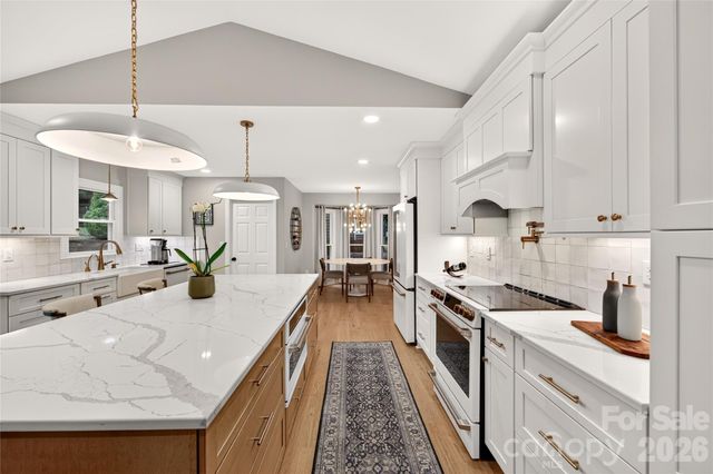 3027 Deep Meadow Lane, Charlotte, NC 28210