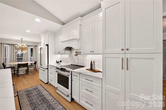 3027 Deep Meadow Lane, Charlotte, NC 28210