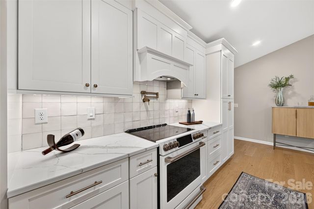 3027 Deep Meadow Lane, Charlotte, NC 28210