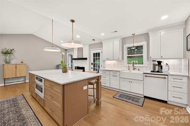 3027 Deep Meadow Lane, Charlotte, NC 28210