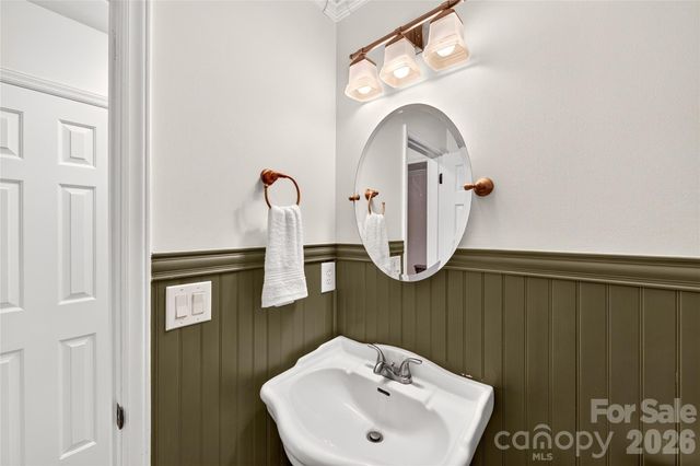 3027 Deep Meadow Lane, Charlotte, NC 28210