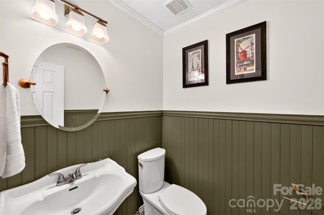 3027 Deep Meadow Lane, Charlotte, NC 28210