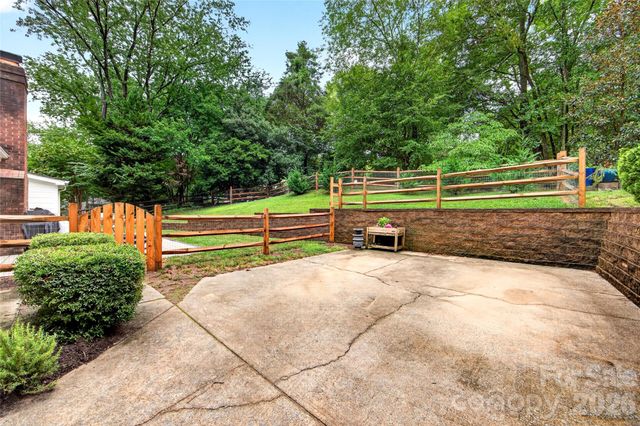 3027 Deep Meadow Lane, Charlotte, NC 28210