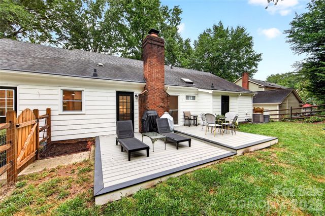 3027 Deep Meadow Lane, Charlotte, NC 28210