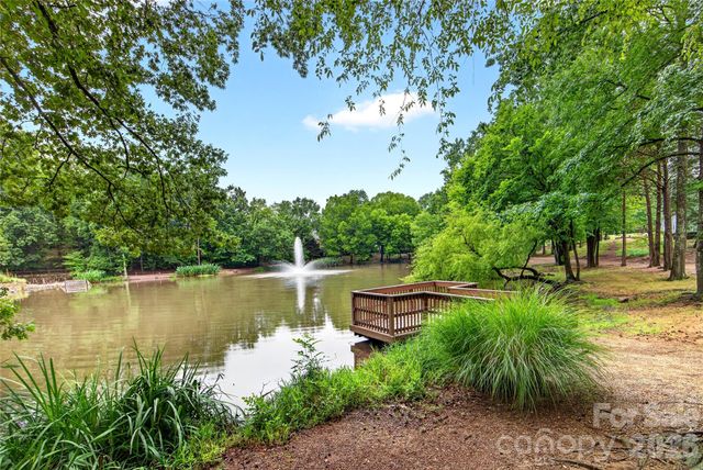 3027 Deep Meadow Lane, Charlotte, NC 28210