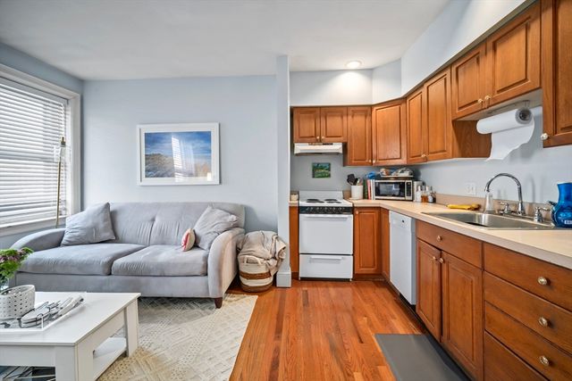 163 W 2nd St. 2, Boston, MA 02127