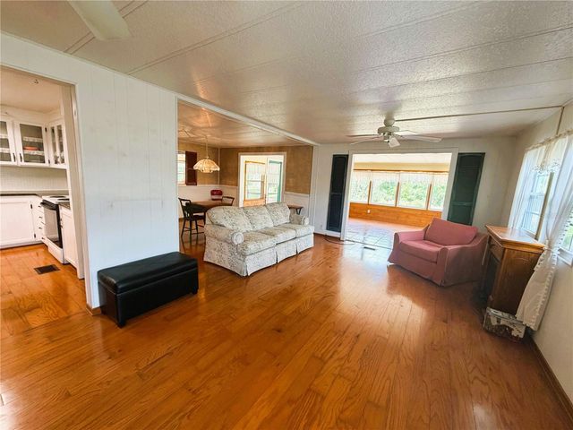 127 ROYAL PALM DRIVE, Leesburg, FL 34748