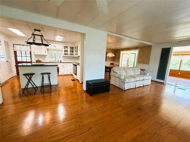 127 ROYAL PALM DRIVE, Leesburg, FL 34748