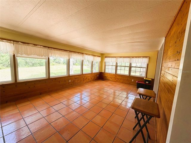 127 ROYAL PALM DRIVE, Leesburg, FL 34748