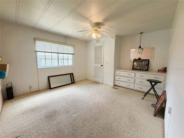 127 ROYAL PALM DRIVE, Leesburg, FL 34748