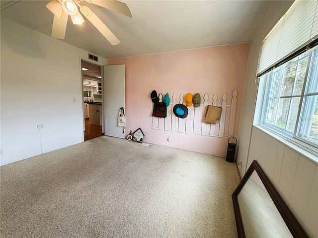 127 ROYAL PALM DRIVE, Leesburg, FL 34748