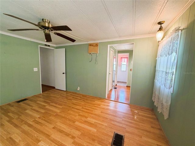 127 ROYAL PALM DRIVE, Leesburg, FL 34748
