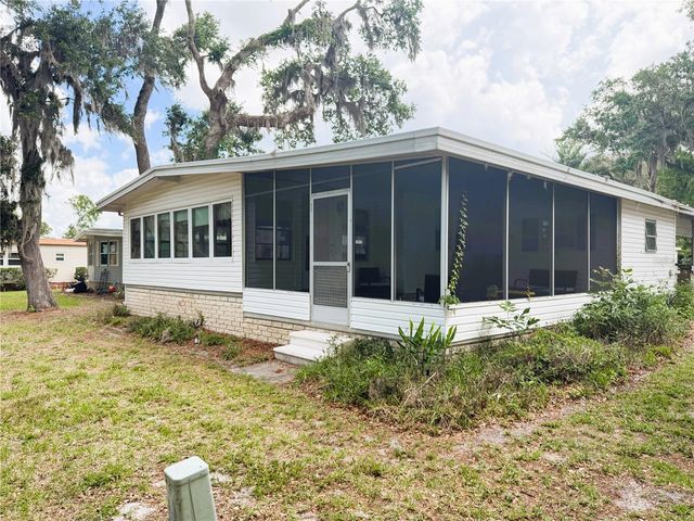 127 ROYAL PALM DRIVE, Leesburg, FL 34748