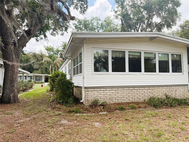 127 ROYAL PALM DRIVE, Leesburg, FL 34748
