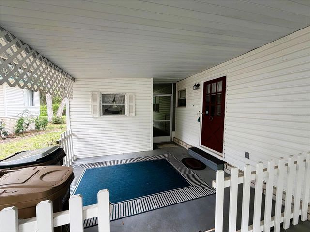 127 ROYAL PALM DRIVE, Leesburg, FL 34748