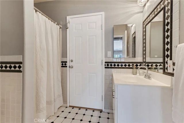 10251 Hadley, Northridge, CA 91324
