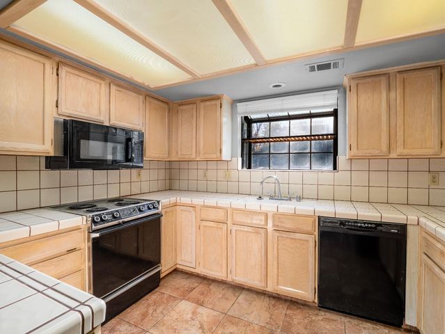 40557 Saddleback Road, Bass Lake, CA 93604