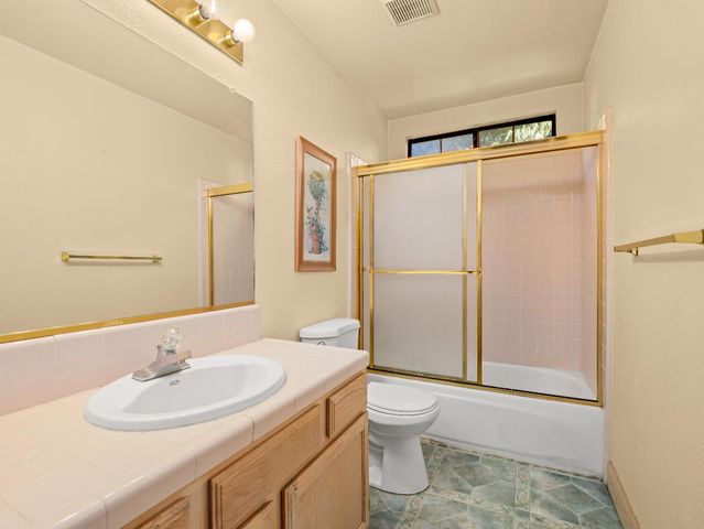 40557 Saddleback Road, Bass Lake, CA 93604