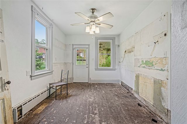 1817 Woodward Ave, Brookline, PA 15226