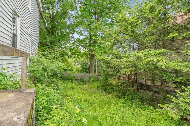 1817 Woodward Ave, Brookline, PA 15226