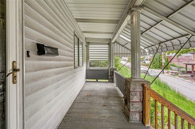 1817 Woodward Ave, Brookline, PA 15226