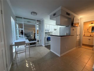 2120 El Paseo Street 611, Houston, TX 77054