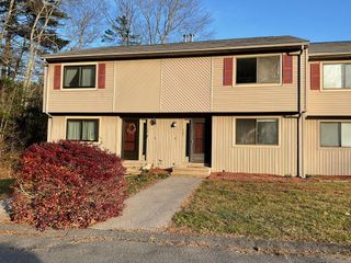 28 Southbridge Rd 402, Charlton, MA 01507