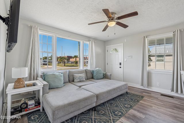 1114 Mckenzie Avenue, Panama City, FL 32401