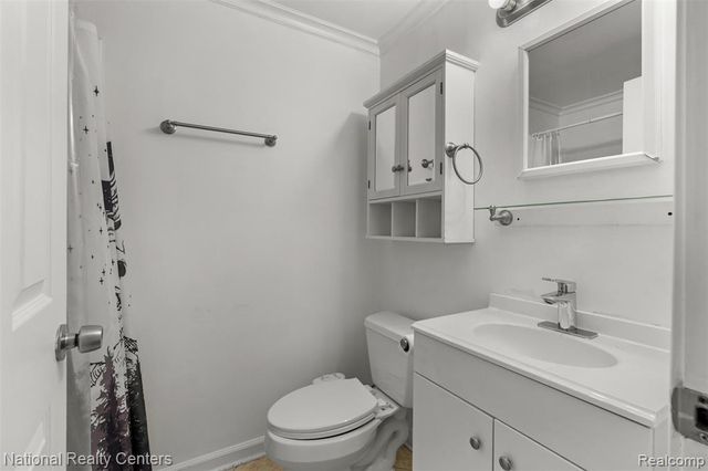 35221 Tall Oaks Drive, Sterling Heights, MI 48312