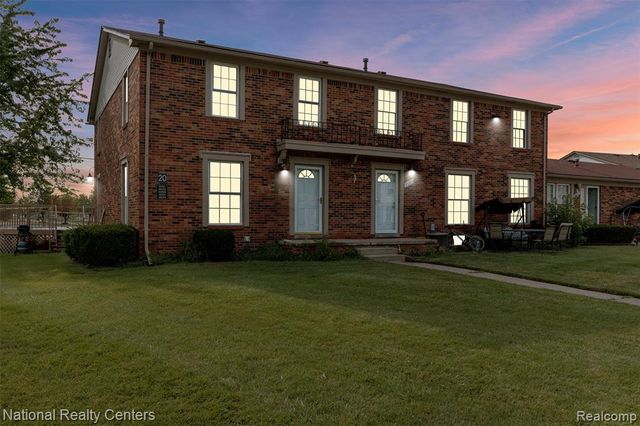 35221 Tall Oaks Drive, Sterling Heights, MI 48312