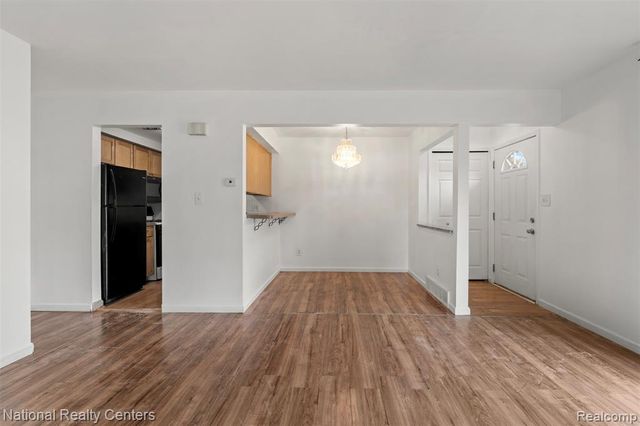 35221 Tall Oaks Drive, Sterling Heights, MI 48312