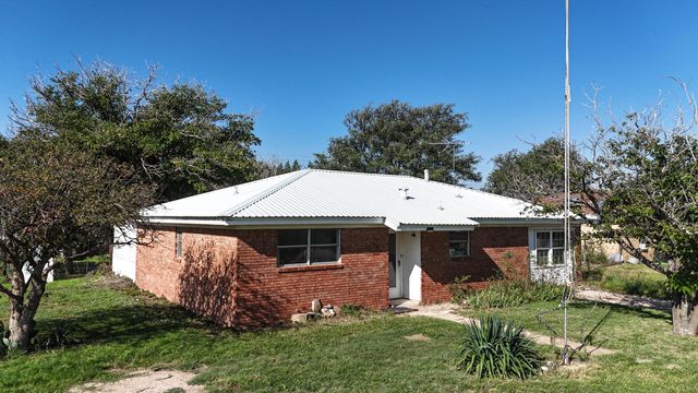1401 Culpepper Avenue, Wilson, TX 79381