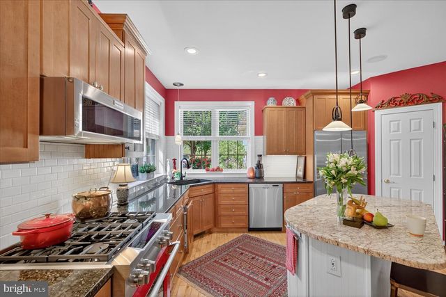 122 CREEKGATE CT, Millersville, PA 17551