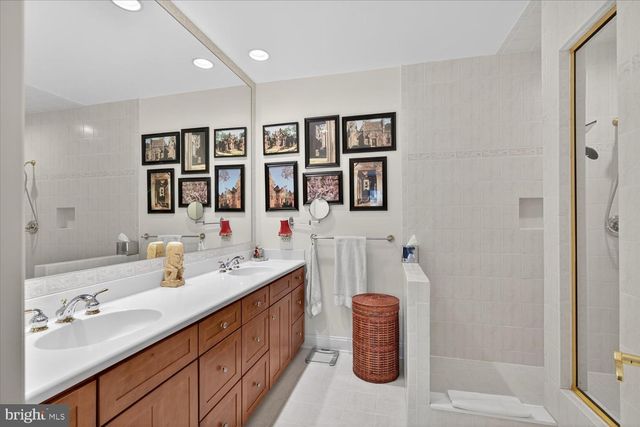 122 CREEKGATE CT, Millersville, PA 17551