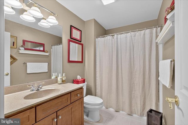 122 CREEKGATE CT, Millersville, PA 17551
