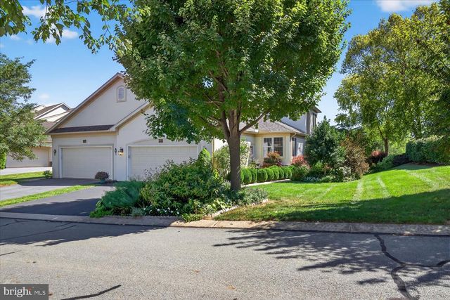 122 CREEKGATE CT, Millersville, PA 17551