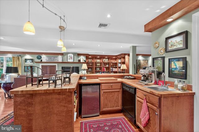 122 CREEKGATE CT, Millersville, PA 17551