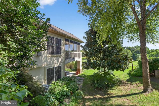122 CREEKGATE CT, Millersville, PA 17551