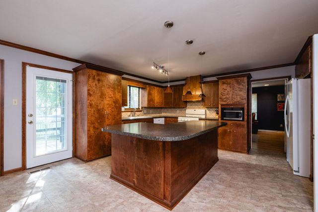 13620 Abinger Drive, Little Rock, AR 72212